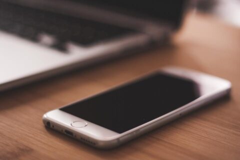 iPhone X звонит сам на последний номер